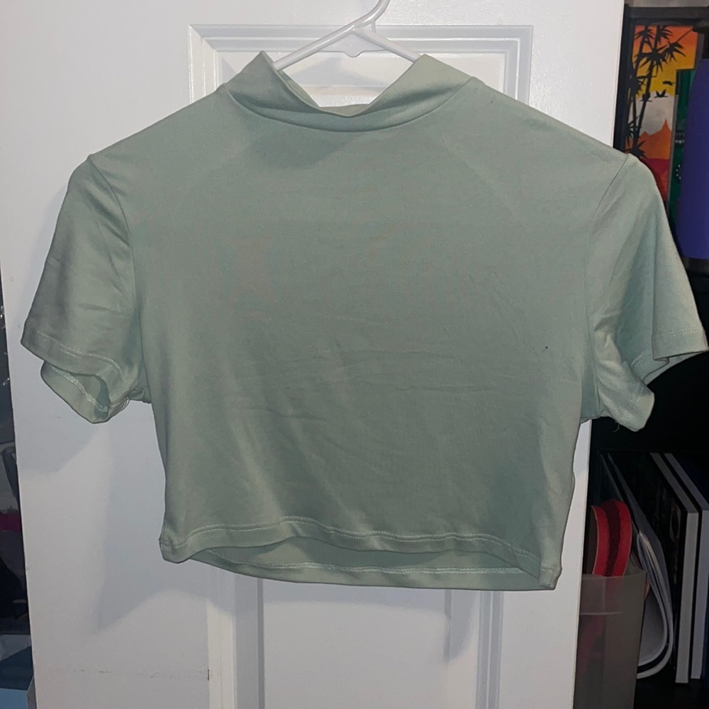 Cropped turtle neck